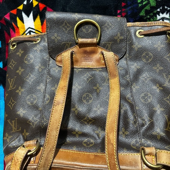 Preloved LV backpack Discontinued - Picture 7 of 8